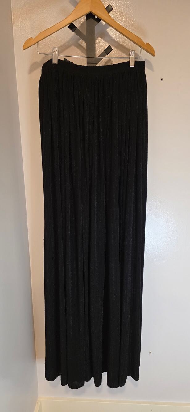 Feleppa Italy Black HighSlit Maxi Skirt NWT Size IT44 US 8